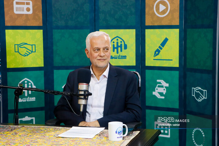 برنامه رادیویی «بی‌واسطه با مردم»