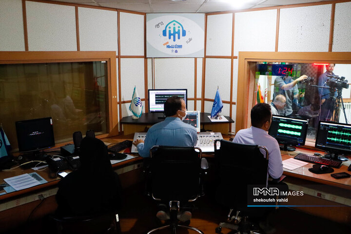 برنامه رادیویی «بی‌واسطه با مردم»