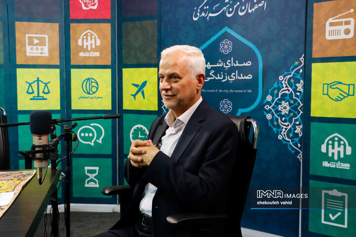 برنامه رادیویی «بی‌واسطه با مردم»