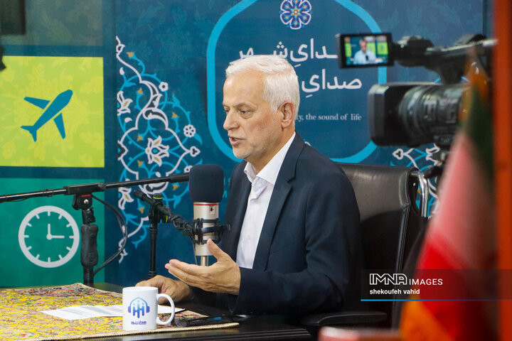 برنامه رادیویی «بی‌واسطه با مردم»