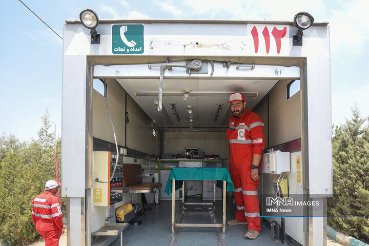 سگ‌های جست‌وجو و نجات جمعیت هلال احمر