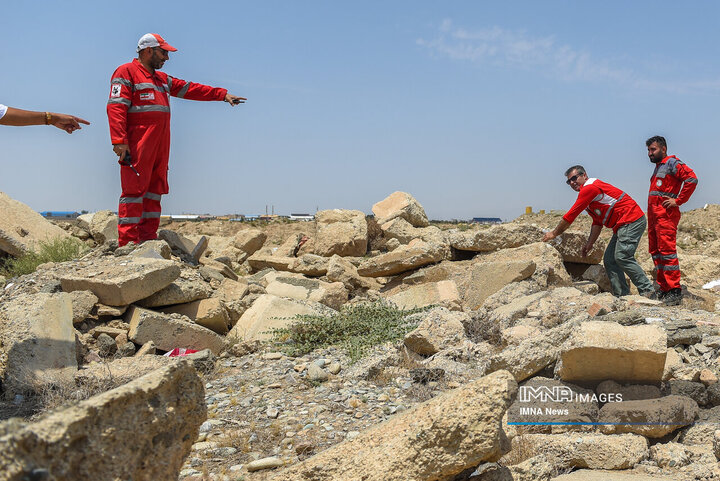 سگ‌های جست‌وجو و نجات جمعیت هلال احمر