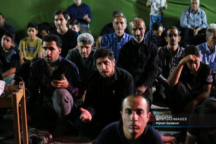 عزاداری دهه دوم محرم در هیئت صاحب‌اللواء