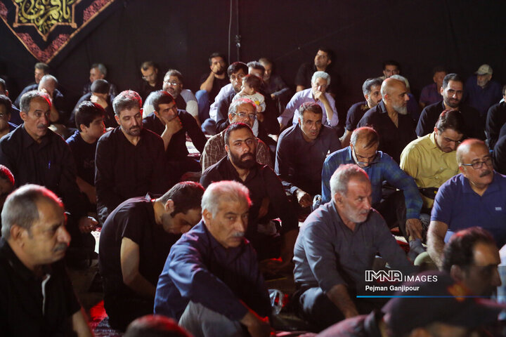 عزاداری دهه دوم محرم در هیئت صاحب‌اللواء