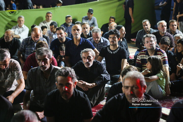 عزاداری دهه دوم محرم در هیئت صاحب‌اللواء