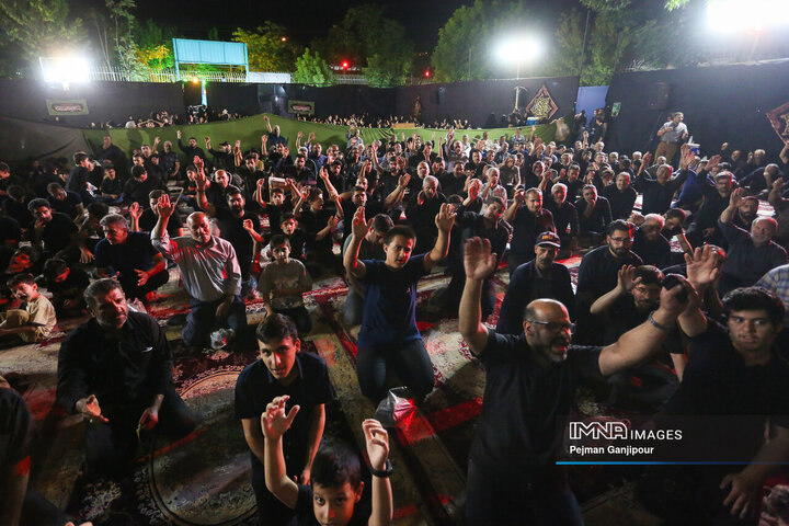 عزاداری دهه دوم محرم در هیئت صاحب‌اللواء