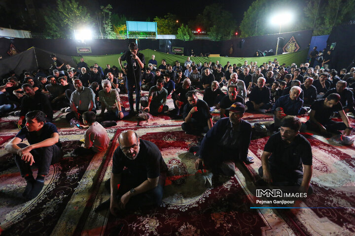 عزاداری دهه دوم محرم در هیئت صاحب‌اللواء