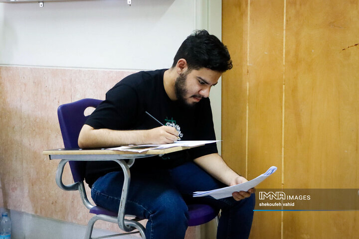 مشهدی‌ها رتبه‌های برتر کنکور سراسری را درو کردند