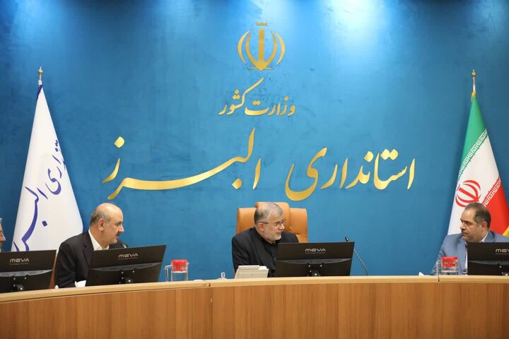 حل اختلافات سنواتی دستگاه‌های اجرایی البرز با بنیاد مستضعفان در دستور کار قرار گرفت