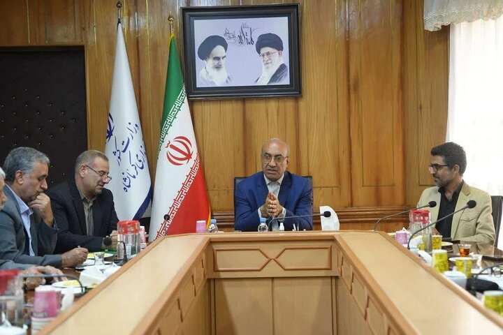 توسعه فناوری و زیرساخت فیبر نوری، محور تحول اقتصادی استان است