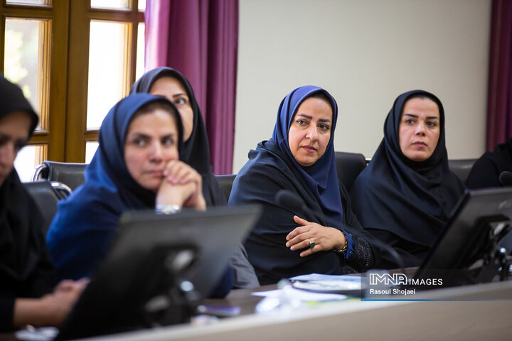 نشست هم‌اندیشی جذب بودجه شهرداری اصفهان