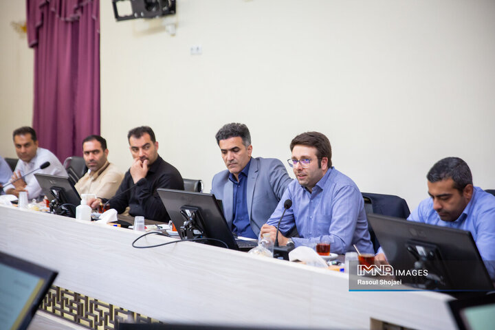 نشست هم‌اندیشی جذب بودجه شهرداری اصفهان