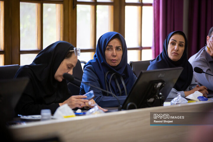 نشست هم‌اندیشی جذب بودجه شهرداری اصفهان