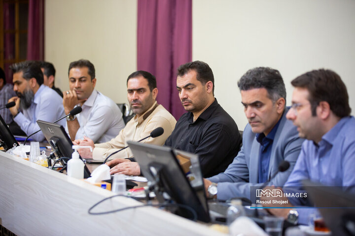 نشست هم‌اندیشی جذب بودجه شهرداری اصفهان