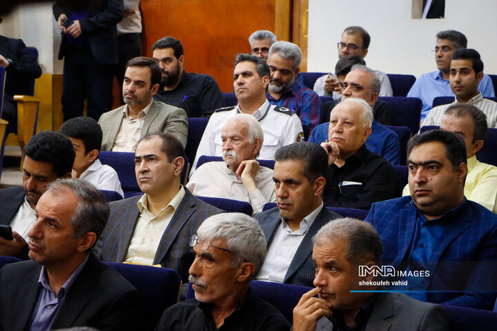 آیین بهره‌برداری از پروژه‌های جدید هوشمندسازی شهرداری اصفهان