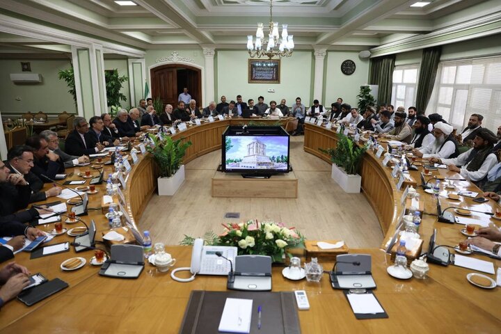 ضرورت تشکیل کنسرسیوم‌های اقتصادی میان ایران و افغانستان