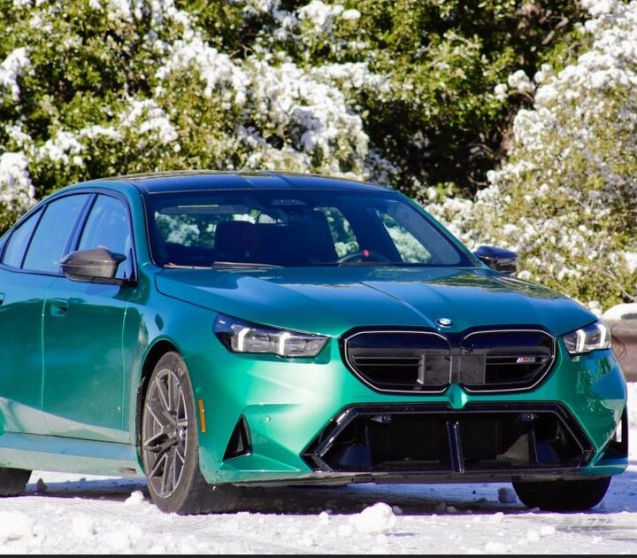 بررسی BMW M5 2025 پلاگین هیبرید (PHEV)