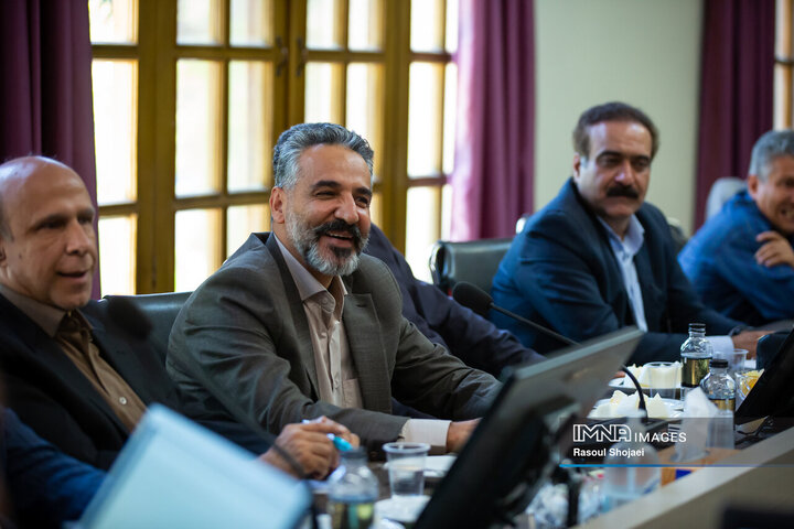 نشست مشترک مدیریت شهری و انجمن انبوه‌سازان استان اصفهان