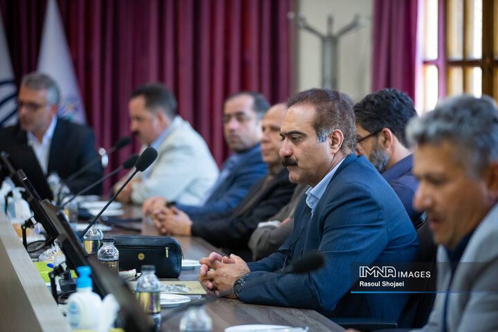 نشست مشترک مدیریت شهری و انجمن انبوه‌سازان استان اصفهان