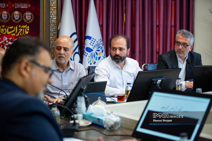 نشست مشترک مدیریت شهری و انجمن انبوه‌سازان استان اصفهان