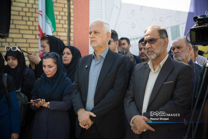 آیین بهره‌برداری از ۱۲۰ میلیارد تومان پروژه در منطقه ۱۴ اصفهان