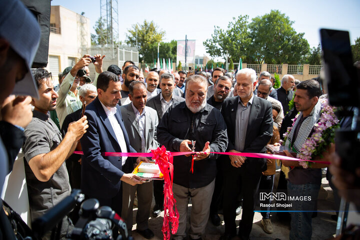 آیین بهره‌برداری از ۱۲۰ میلیارد تومان پروژه در منطقه ۱۴ اصفهان