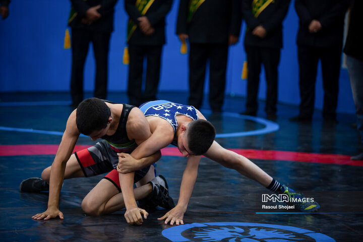 آیین بهره‌برداری از ۱۲۰ میلیارد تومان پروژه در منطقه ۱۴ اصفهان