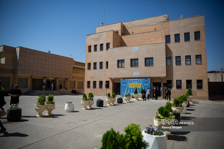 آیین بهره‌برداری از ۱۲۰ میلیارد تومان پروژه در منطقه ۱۴ اصفهان