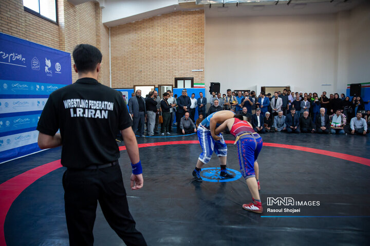 آیین بهره‌برداری از ۱۲۰ میلیارد تومان پروژه در منطقه ۱۴ اصفهان