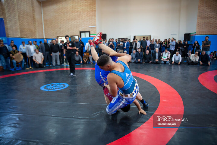 آیین بهره‌برداری از ۱۲۰ میلیارد تومان پروژه در منطقه ۱۴ اصفهان