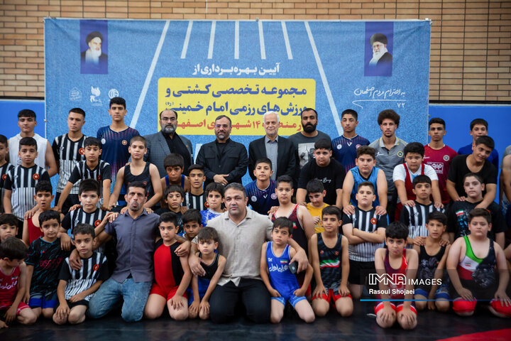 آیین بهره‌برداری از ۱۲۰ میلیارد تومان پروژه در منطقه ۱۴ اصفهان