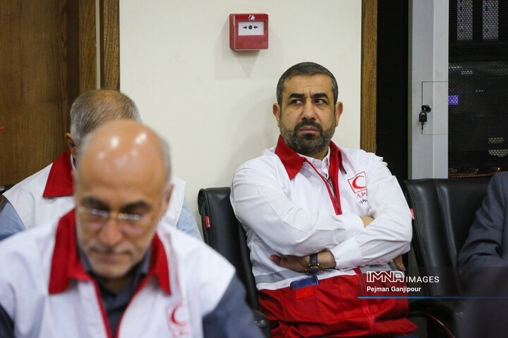 نشست مشترک جمعیت هلال احمر و مجمع خیرین سلامت استان اصفهان