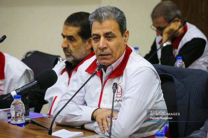 نشست مشترک جمعیت هلال احمر و مجمع خیرین سلامت استان اصفهان