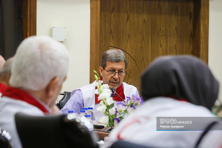 نشست مشترک جمعیت هلال احمر و مجمع خیرین سلامت استان اصفهان