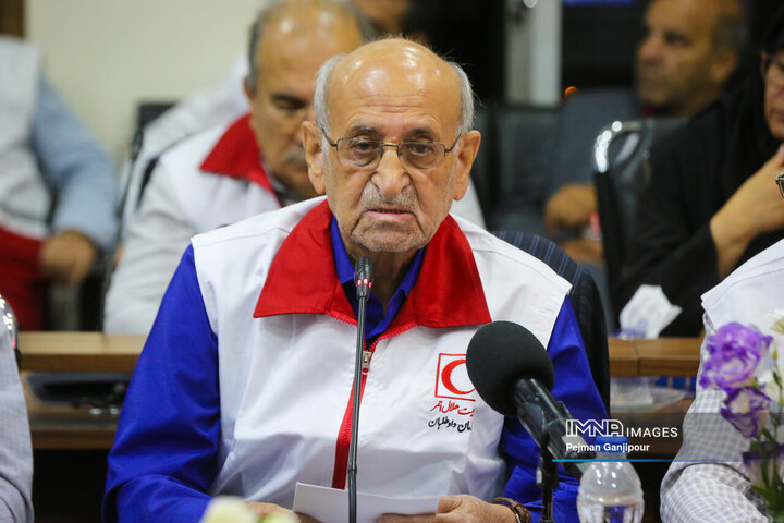 نشست مشترک جمعیت هلال احمر و مجمع خیرین سلامت استان اصفهان