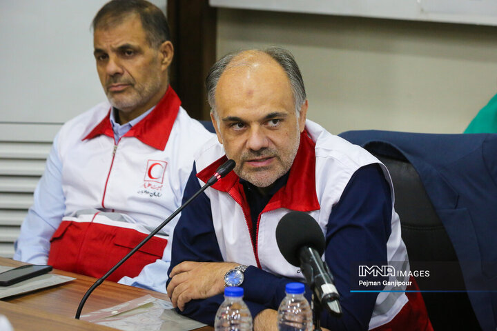 نشست مشترک جمعیت هلال احمر و مجمع خیرین سلامت استان اصفهان