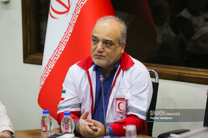 نشست مشترک جمعیت هلال احمر و مجمع خیرین سلامت استان اصفهان