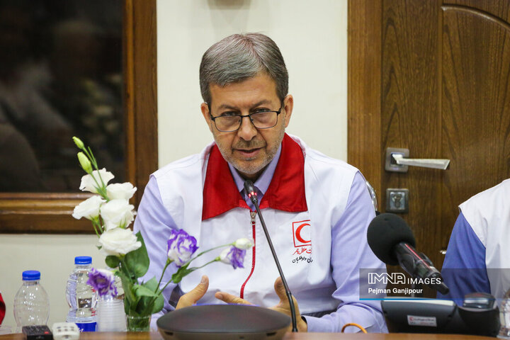 نشست مشترک جمعیت هلال احمر و مجمع خیرین سلامت استان اصفهان