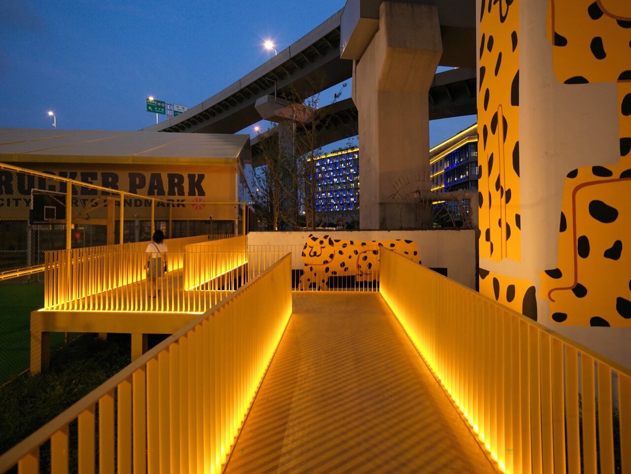 تبدیل زیرگذرها و فضاهای رهاشده به اکوپارکهای هنری