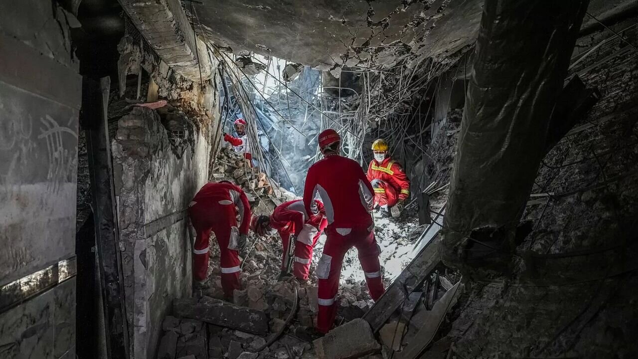 Amnesty International Condemns Israeli Airstrikes on Evin Prison as War Crimes