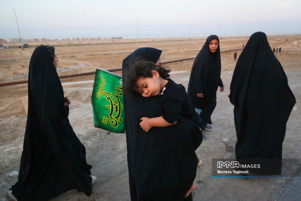 از آغوش مادر تا آستان حسین (ع)؛ مادرانهای که با عشق معنای دیگر گرفت