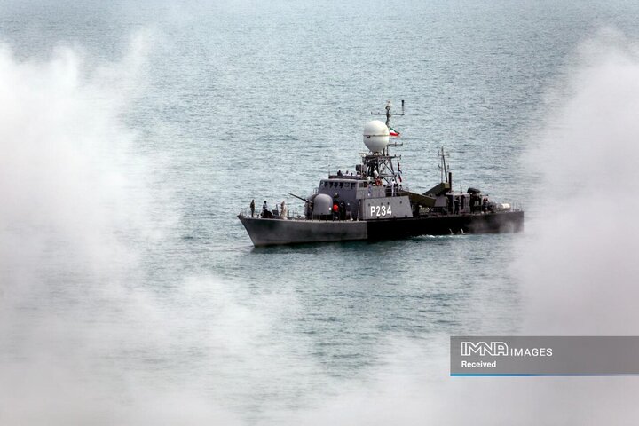 اجرای عملیات اطفای حریق توسط تیم‌های امدادی ایران و فدراتیو روسیه در رزمایش امداد و نجات 2025 دریای خزر