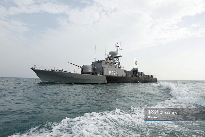 اجرای عملیات اطفای حریق توسط تیم‌های امدادی ایران و فدراتیو روسیه در رزمایش امداد و نجات 2025 دریای خزر