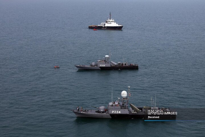 اجرای عملیات اطفای حریق توسط تیم‌های امدادی ایران و فدراتیو روسیه در رزمایش امداد و نجات 2025 دریای خزر