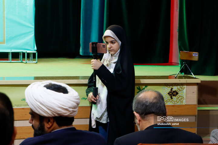 آیین تکریم و معارفه مدیرکل کانون پرورش فکری کودکان و نوجوانان استان اصفهان