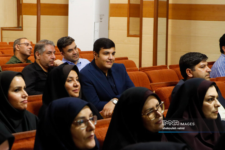 آیین تکریم و معارفه مدیرکل کانون پرورش فکری کودکان و نوجوانان استان اصفهان