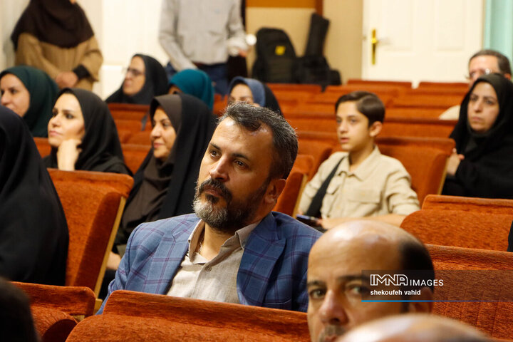 آیین تکریم و معارفه مدیرکل کانون پرورش فکری کودکان و نوجوانان استان اصفهان