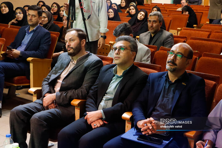 آیین تکریم و معارفه مدیرکل کانون پرورش فکری کودکان و نوجوانان استان اصفهان