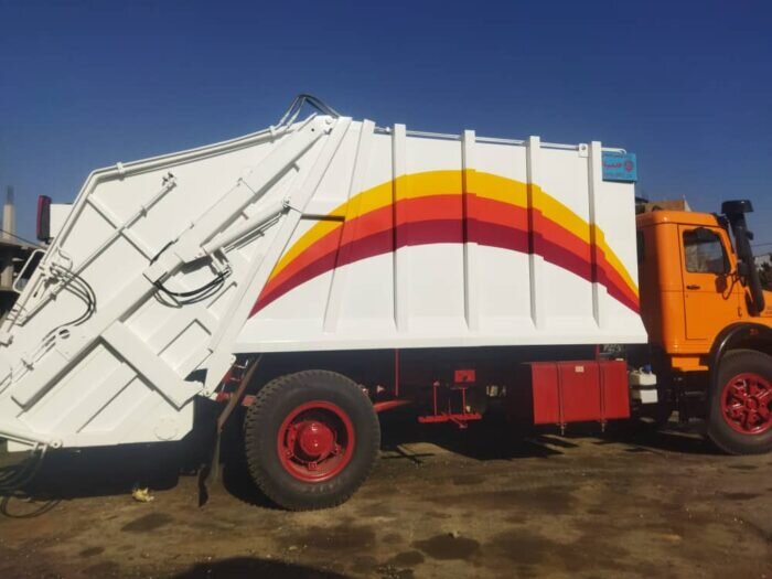 اضافه شدن ۹ دستگاه خودروی سبک و سنگین به ناوگان حمل‌ونقل شهرداری یاسوج