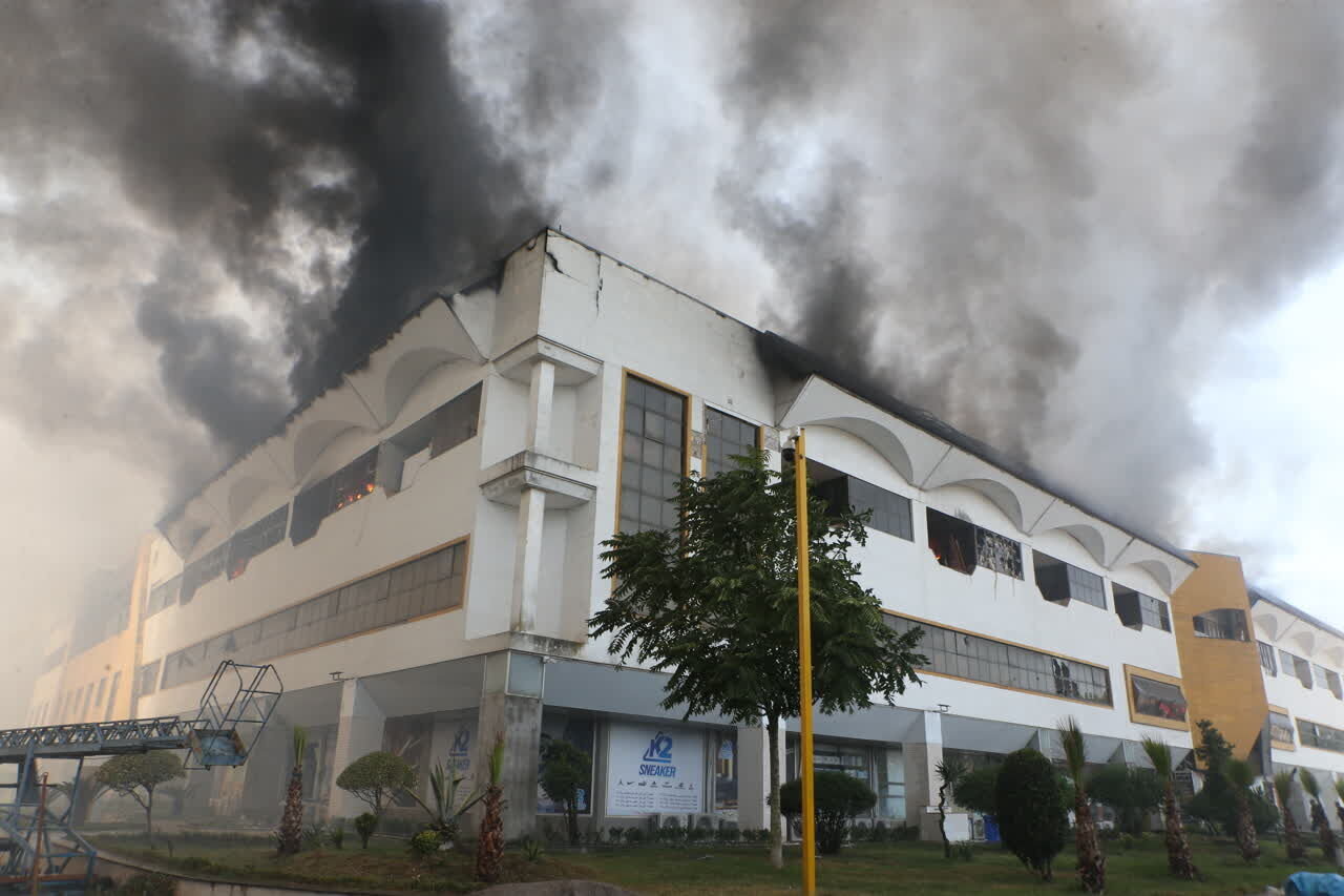 منطقه آزاد انزلی کجاست؟ | جزئیات کامل آتشسوزی در مجتمع ونوس منطقه آزاد انزلی